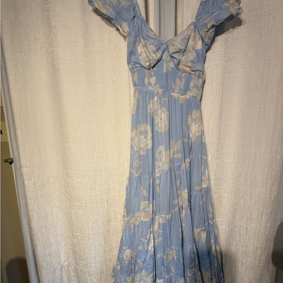 Free People Dresses & Skirts - Free People Sky Blue Floral Maxi Dress